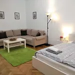 Secret Garden Apartment
